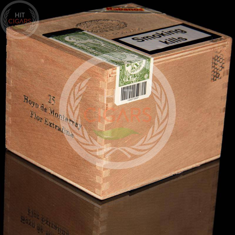 hoyo-de-monterrey-petit-robustos-cabinet-of-25-cigars-1 Hoyo De Monterrey Petit Robustos