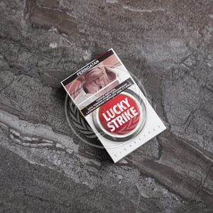 Lucky Strike Red