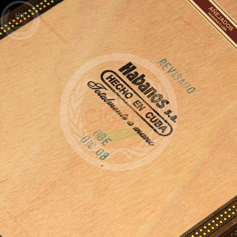 Montecristo Churchills Anejados