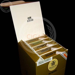 Trinidad Reyes (5x5 Packs) 4 Trinidad Reyes (5x5 Packs)